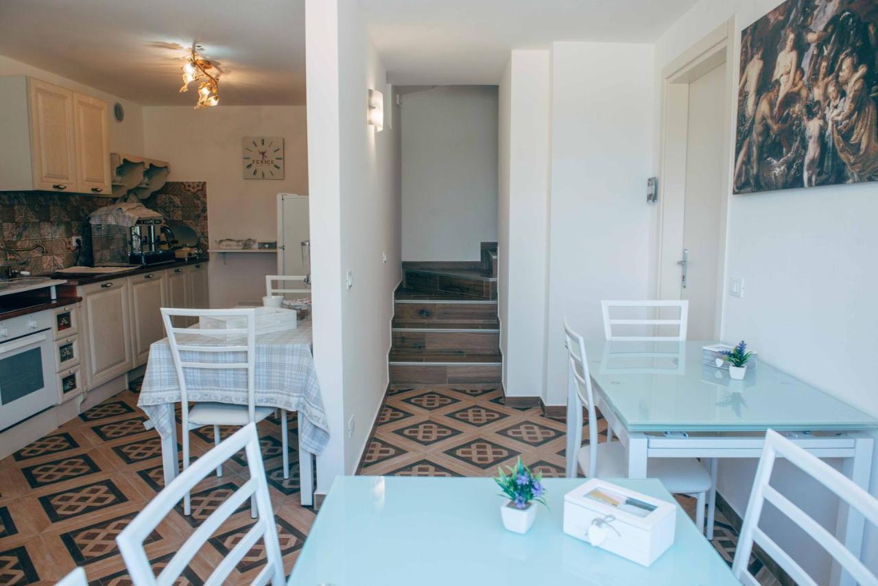 Affitta Camere La Fenice Di Folli Lorella Puegnago Buitenkant foto